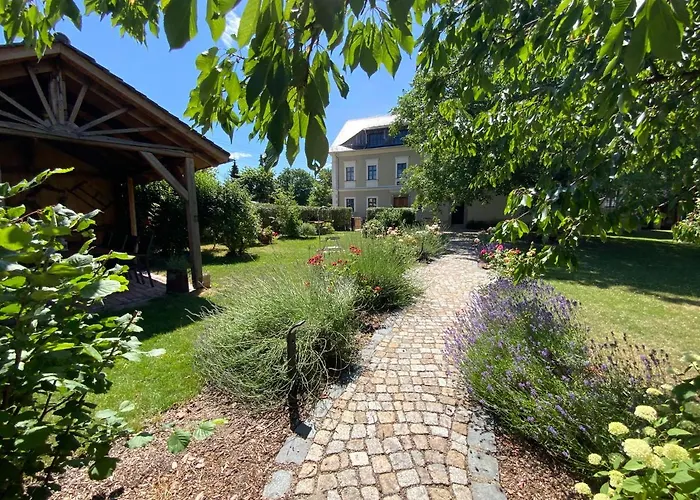 Gutshof * Doberschau-Gaussig